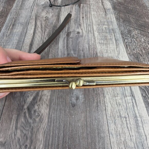 HOBO International Vintage Wallet Clutch Wristlet Cognac Brown Leather Kiss Lock - Picture 10 of 12